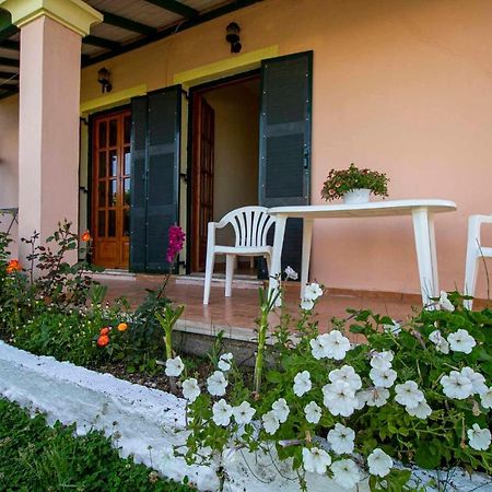 Tzoras‌ ‌Apartments‌ ‌Roda‌ ‌Corfu‌ Litheres Bagian luar foto