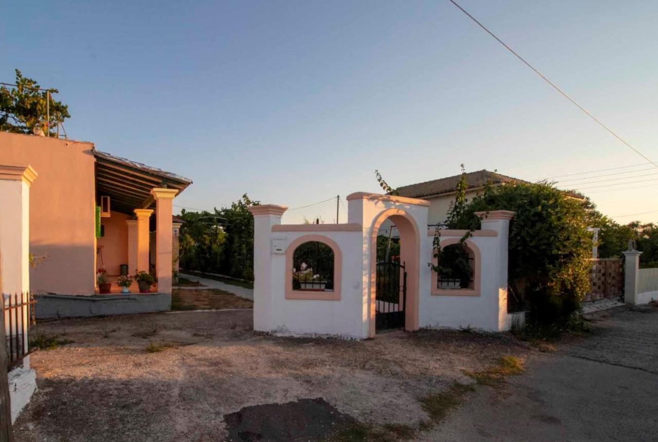 Tzoras‌ ‌Apartments‌ ‌Roda‌ ‌Corfu‌ Litheres Bagian luar foto