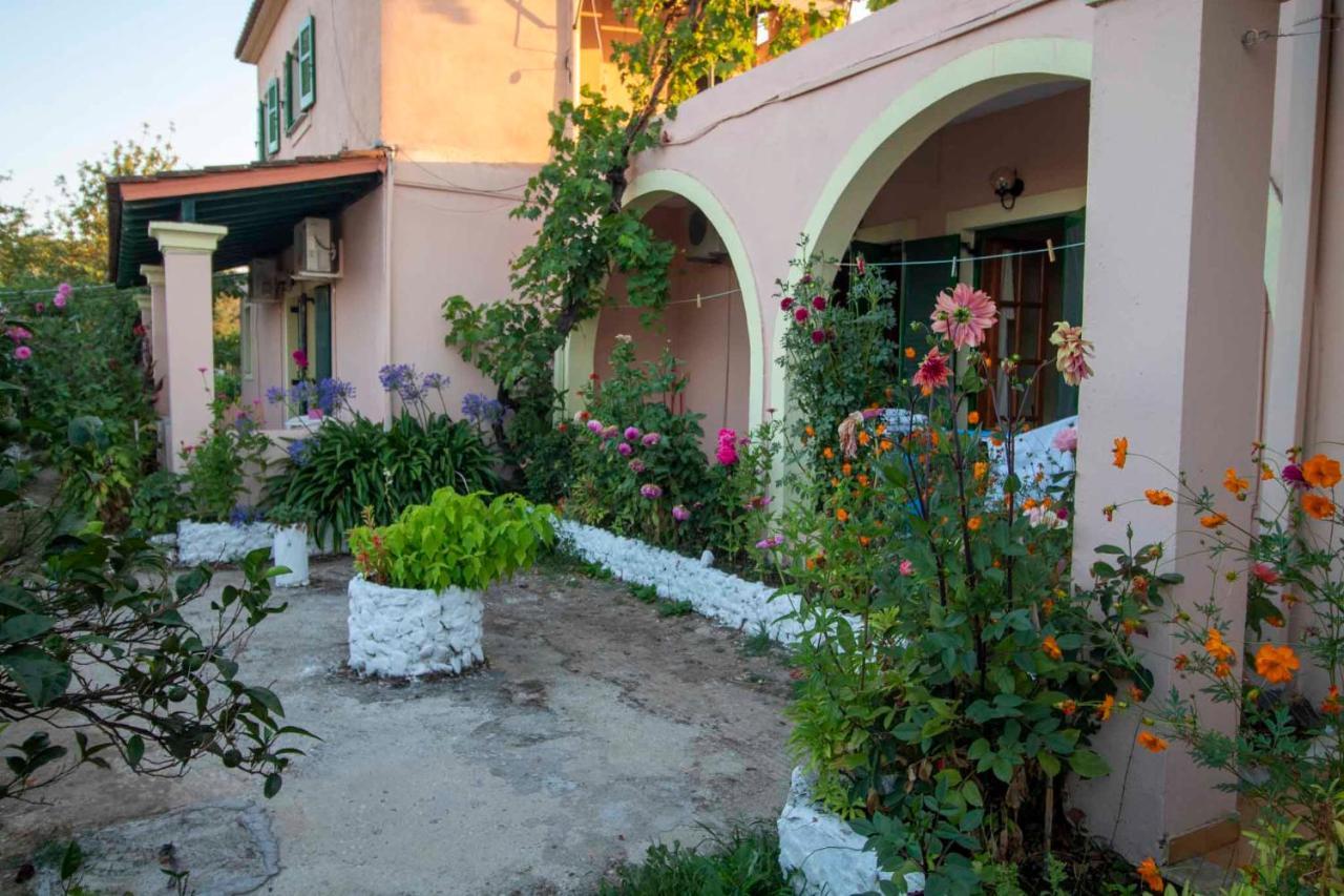 Tzoras‌ ‌Apartments‌ ‌Roda‌ ‌Corfu‌ Litheres Bagian luar foto