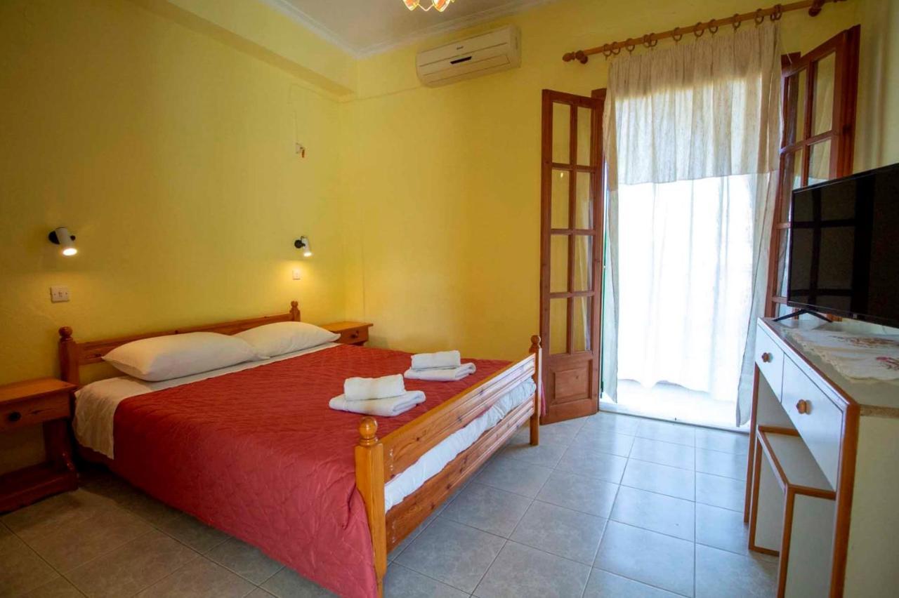 Tzoras‌ ‌Apartments‌ ‌Roda‌ ‌Corfu‌ Litheres Bagian luar foto
