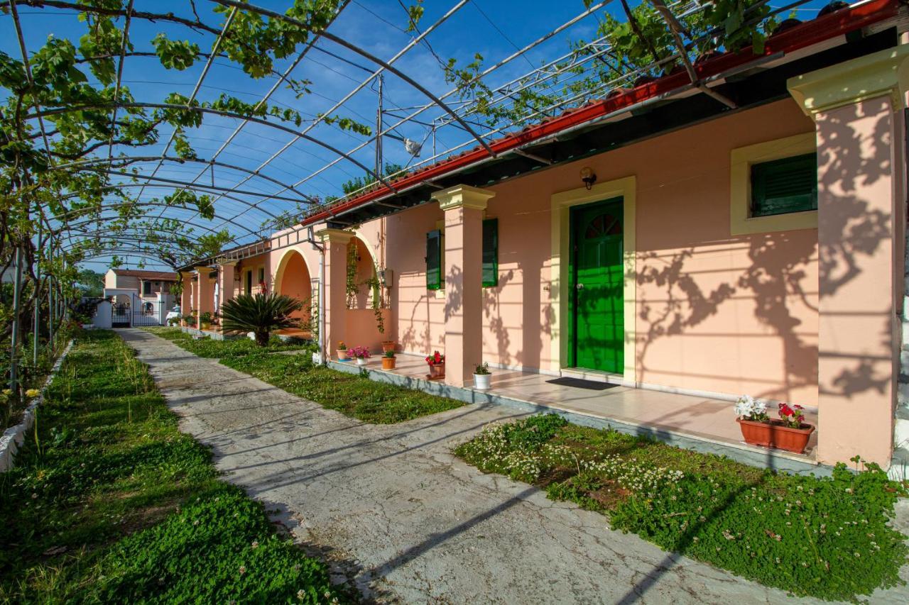 Tzoras‌ ‌Apartments‌ ‌Roda‌ ‌Corfu‌ Litheres Bagian luar foto